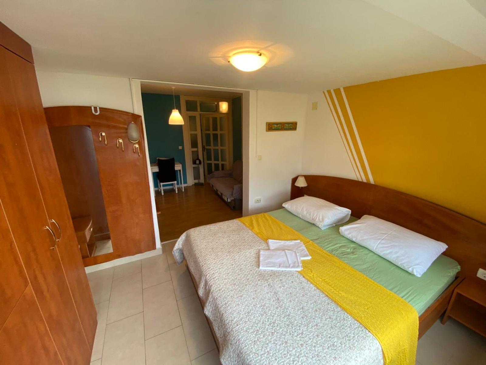 Apartments Chiara Rab Town Exterior foto